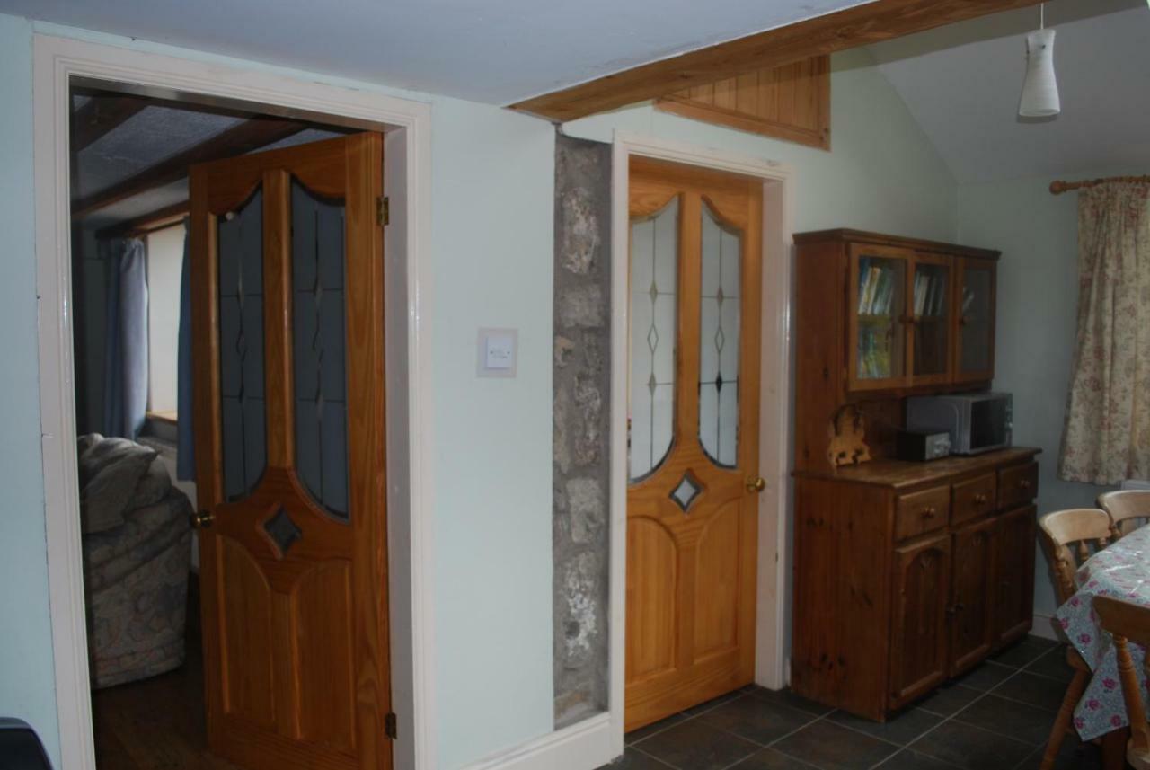Ty Gylfinir Villa Llandegla Екстериор снимка