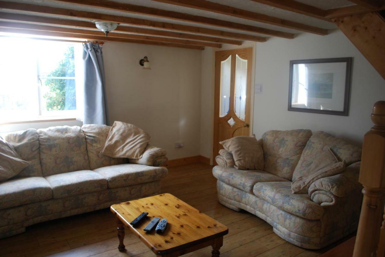 Ty Gylfinir Villa Llandegla Екстериор снимка
