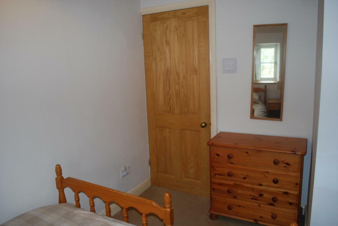 Ty Gylfinir Villa Llandegla Екстериор снимка